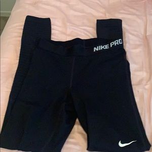 BLACK NIKE PRO LEGGINGS